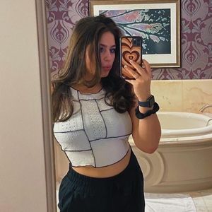 Meet your Posher, Nicole greene